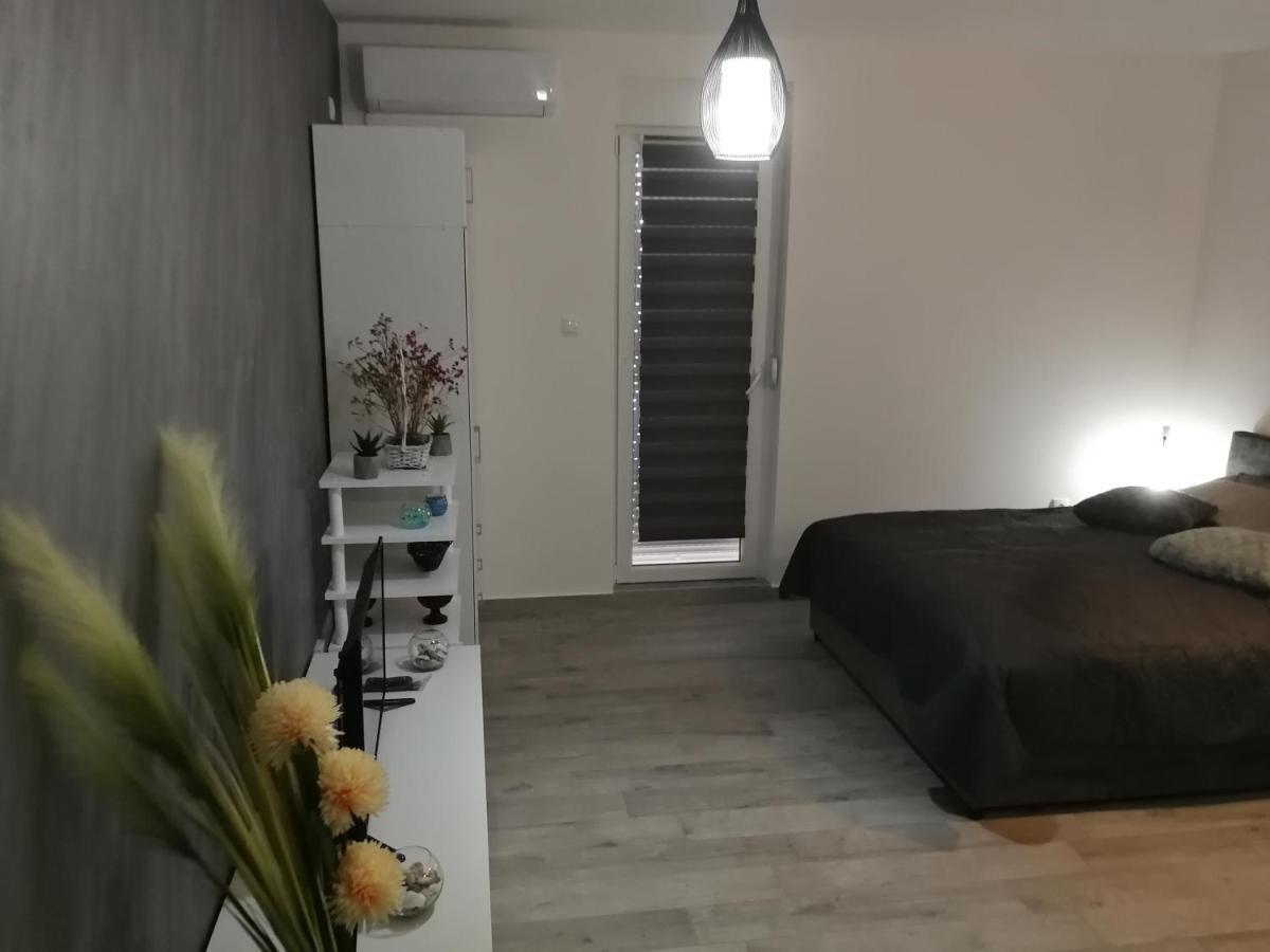 Danica Apartment Sremska Mitrovica Exterior photo